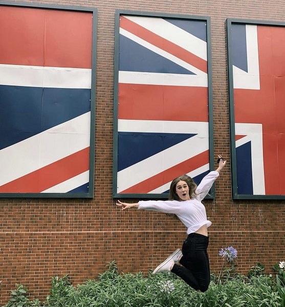 Teacher Paula já é sucesso nas redes sociais Teacher Paula já é sucesso nas redes sociais