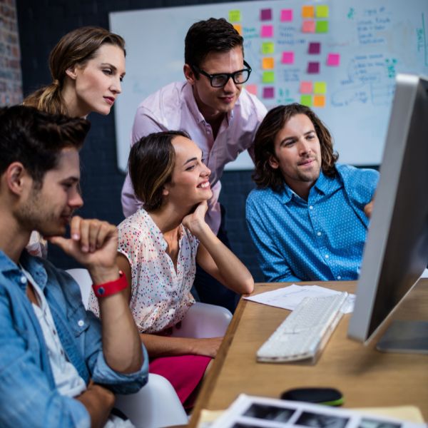  Contratar uma Agência de Marketing